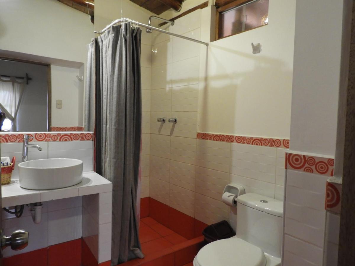 אויאנטאיטמבו Picaflor Tambo Guest House מראה חיצוני תמונה